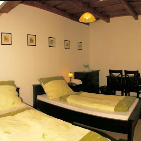 Koliba U Dobreho Pastiera Farm stay